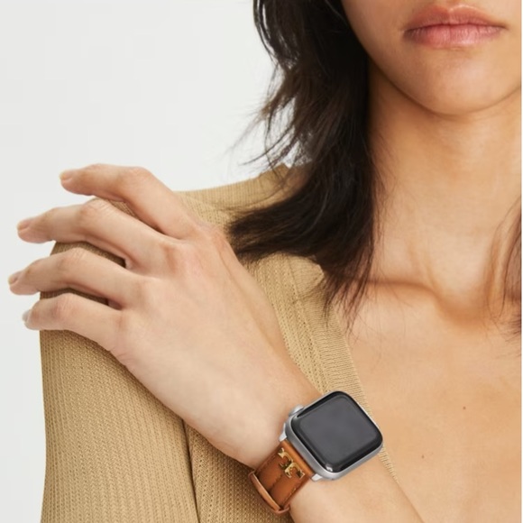 Tory Burch KIRA BAND FOR APPLE WATCH®, YELLOW LEATHER - Picture 4 of 15